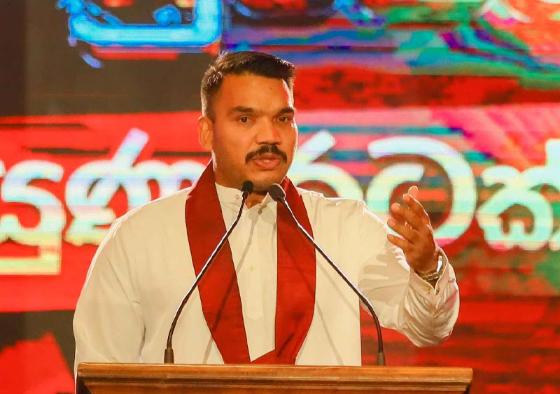 தவறுகளைத் திருத்தப் போகும் நாமல்!